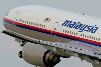 Tin mới nhất máy bay Malaysia mất tích 7/4: MH370 tránh radar